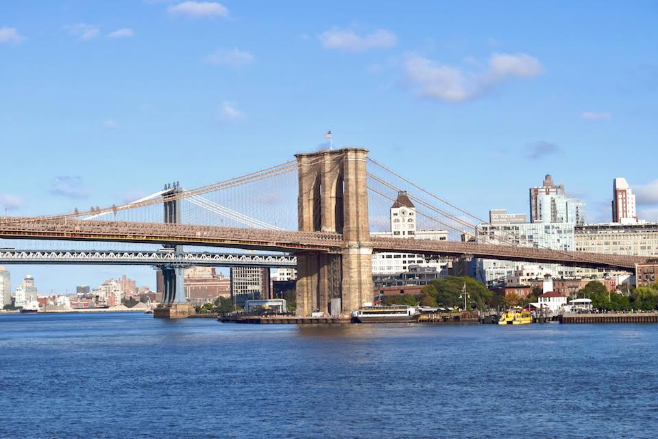 Brooklyn Bridge, one of the landmarks of NYC and Brooklyn. Here are the best Brooklyn attractions in this Brooklyn guide. by an insider. #Brooklyn #brooklyntips #brooklynny #brooklyntravel #usa #nyc