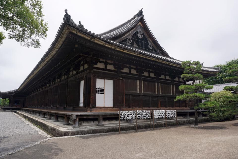 Sanjusangendo Hall - a complete guide to #Kyoto, #Japan - famous and off the beaten path attractions, where to eat, tips