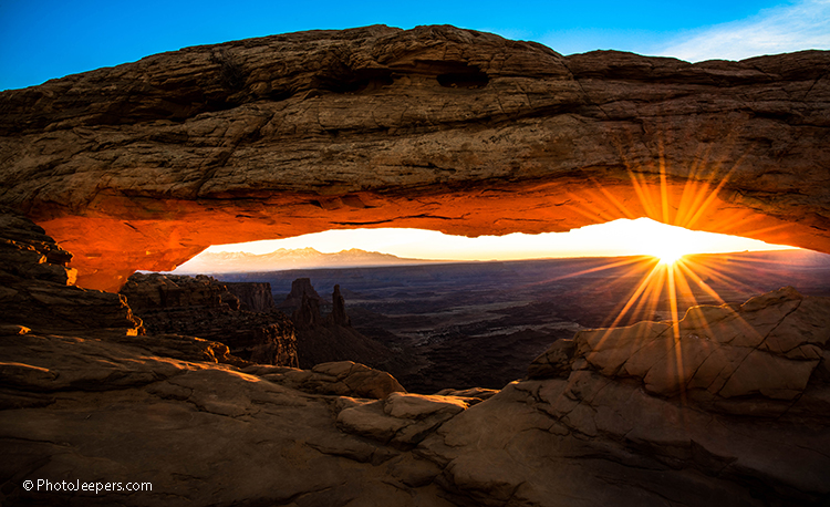 Mesa Arch sunrise Canyonlands - Moab Utah 