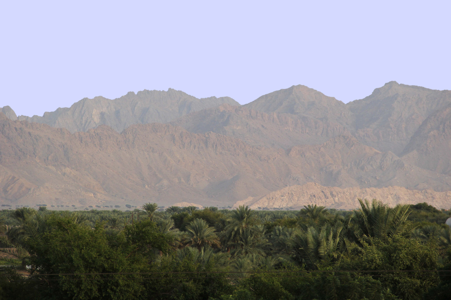 Hatta is one of the best off the beaten path things to see in Dubai. Discover the top attractions in Dubai along with lesser known things to do in Dubai, food in Dubai, Dubai tips and hotels in Dubai from this comprehensive travel guide to Dubai UAE. #dubai #dubaiguide #dubaitravelguide #dubaiattractions #dubaithingstodo #travel #uae #dubaitips