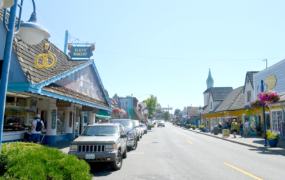 Poulsbo, Washington: A Local’s Guide to the Best Things to Do, Eat & See in “Little Norway”