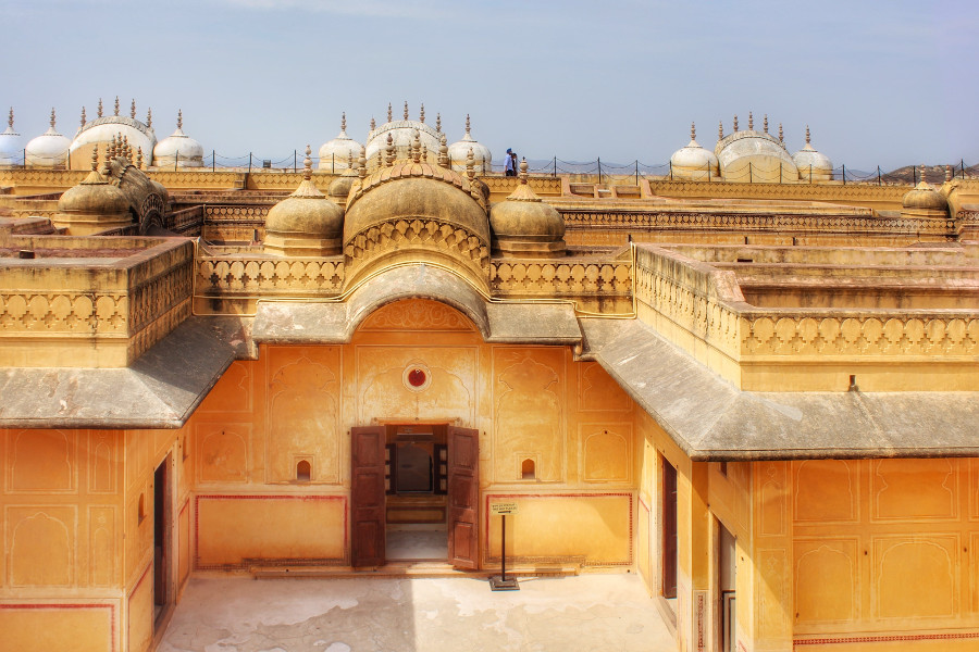 Beautiful terrace of Madhvendra Palace at Nahargarh Fort – Many movies have been shot here. Read this insider's guide to Jaipur India to learnt he best attractions in Jaipur, what to do in Jaipur, where to eat in Jaipur, hostels in Jaipur #Jaipur #India #indiatravel #Jaipurguide #Jaipur #Asia #travelasia #travelguide #Jaipurguide