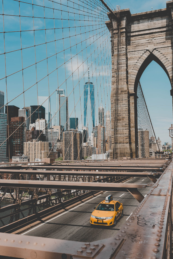 Brooklyn Bridge, NYC. Read this article and discover a perfect NYC 3-day itinerary by a local. #nyc #usa #newyorkcity #nycguide #nycitinerary #nyctraveling #usatraveling #travelguide