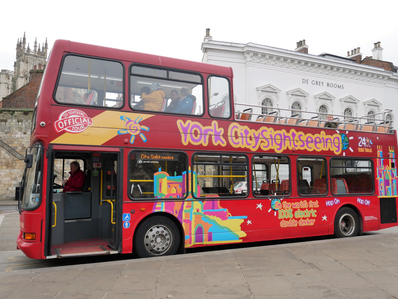York sightseeing with York Hop on Hop off bus