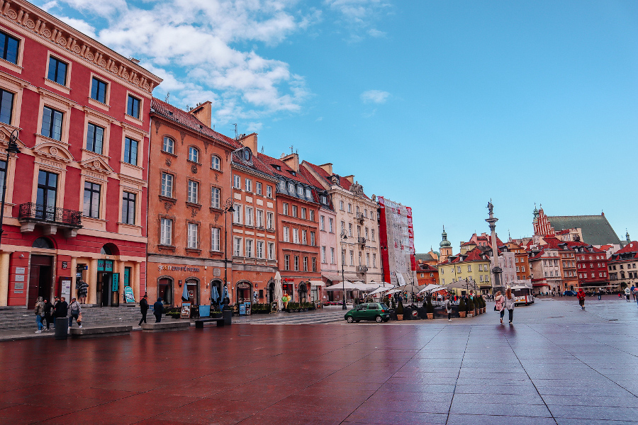 Two days in Warsaw, Poland - discover all the Warsaw sights with this 2-day itinerary for Warsaw