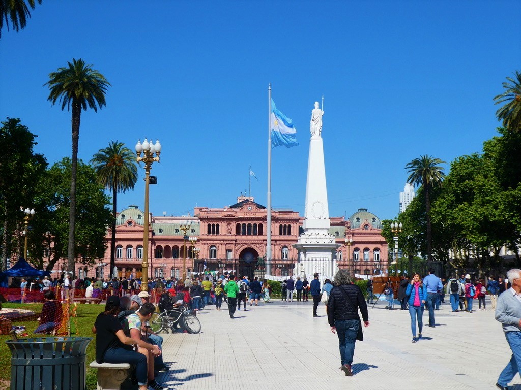 Casa Rosada and Plaza de Mayo. The best things to do in Buenos Aires, Argentina
