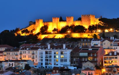 The Castle Where Kings Lived, Prisoners Suffered, and Tourists Now Flock