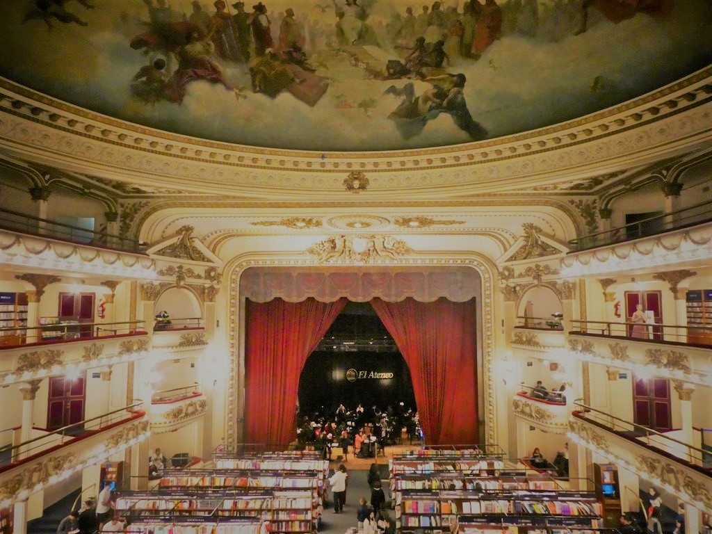 El Ateneo Grand Splendid had already been chosen as the world's second most beautiful bookshop by The Guardian in 2008. Use this Buenos Aires travel guide when planning your Buenos Aires trip