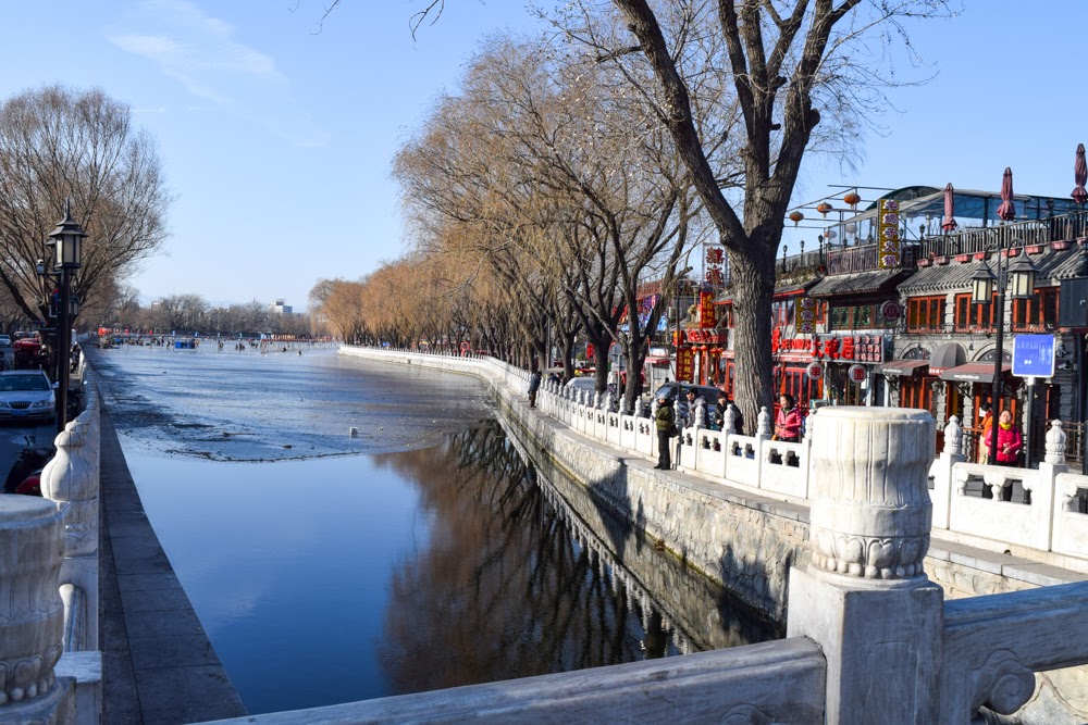 Houhai Lakes are one of the top things to see in Beijing. Here is how to explore Beijing like a local!