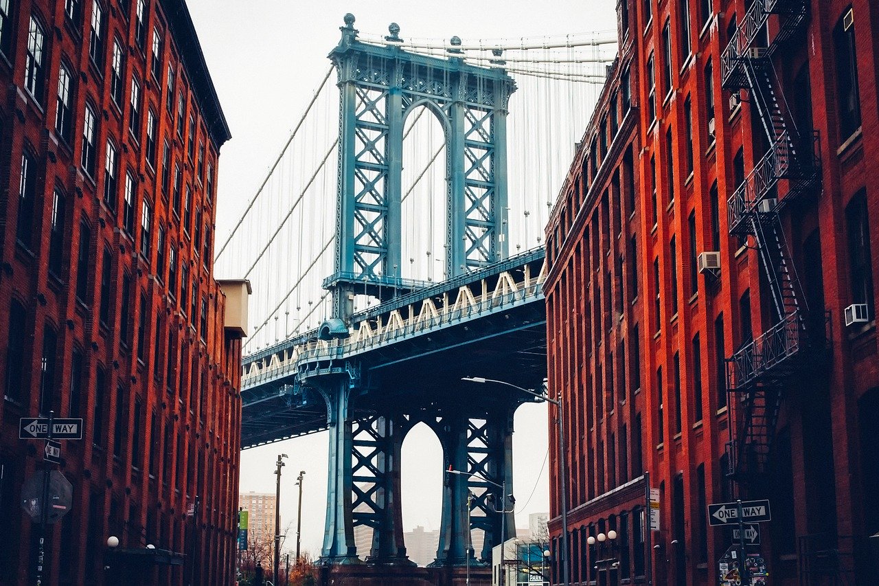 Brooklyn Bridge - Renting a car in New York - all you need to know