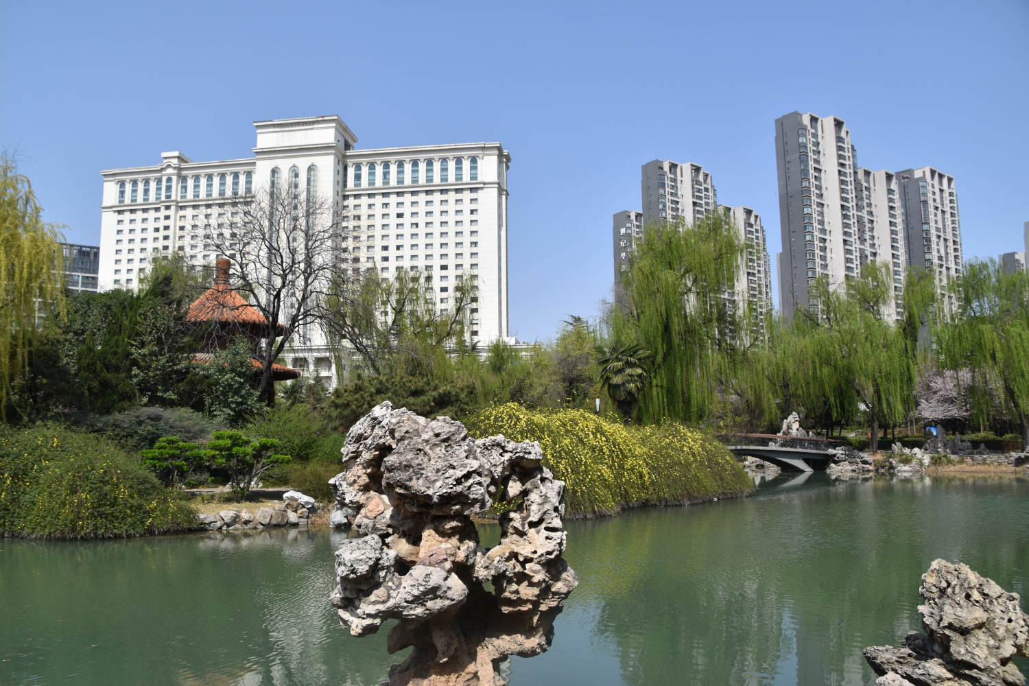 Insider's guide to Luoyang, China with the Luoyang attractions, restaurants, hotels, tips, and more
