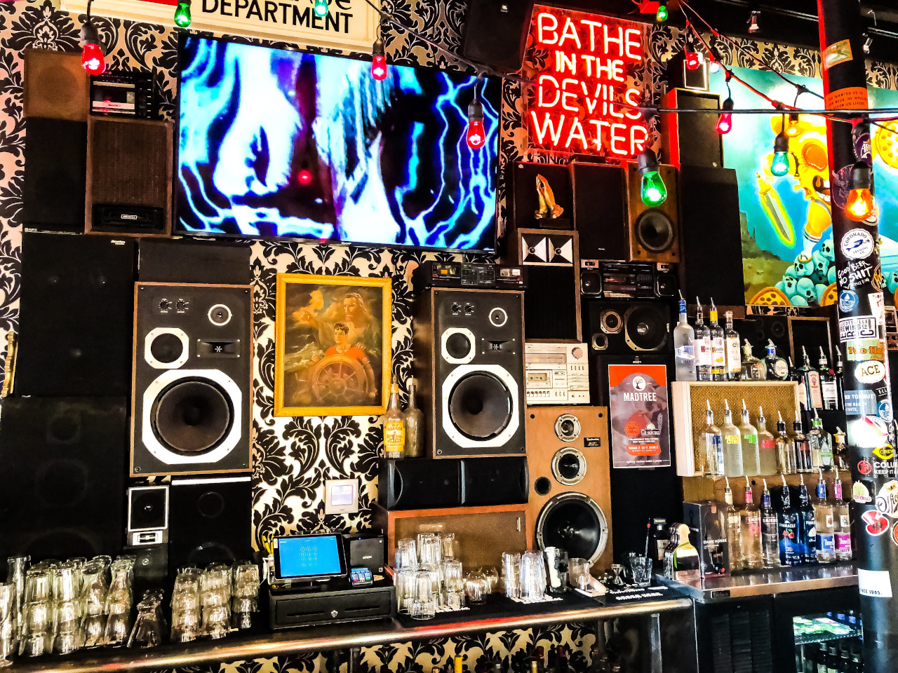 Bar in OTR, Cincinnati. Discover where to eat in Cincinnati from this article