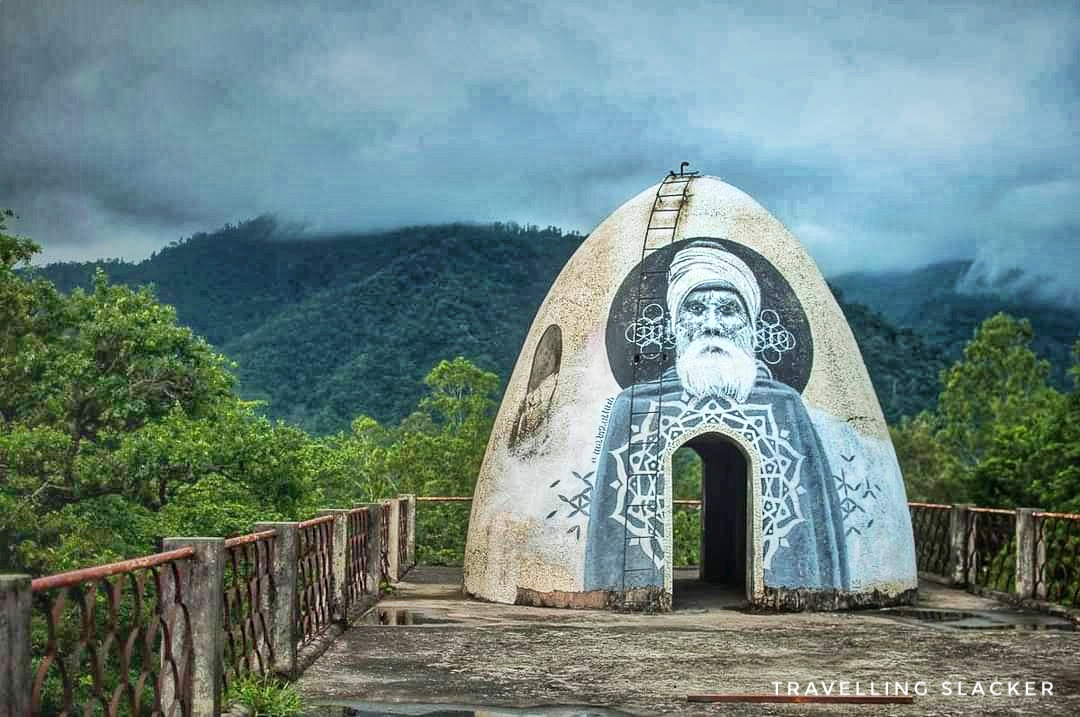 Beatles Ashram is one of the best places to visit in Indian Himalayas. Discover the best trekking itinerary for the Himalayas