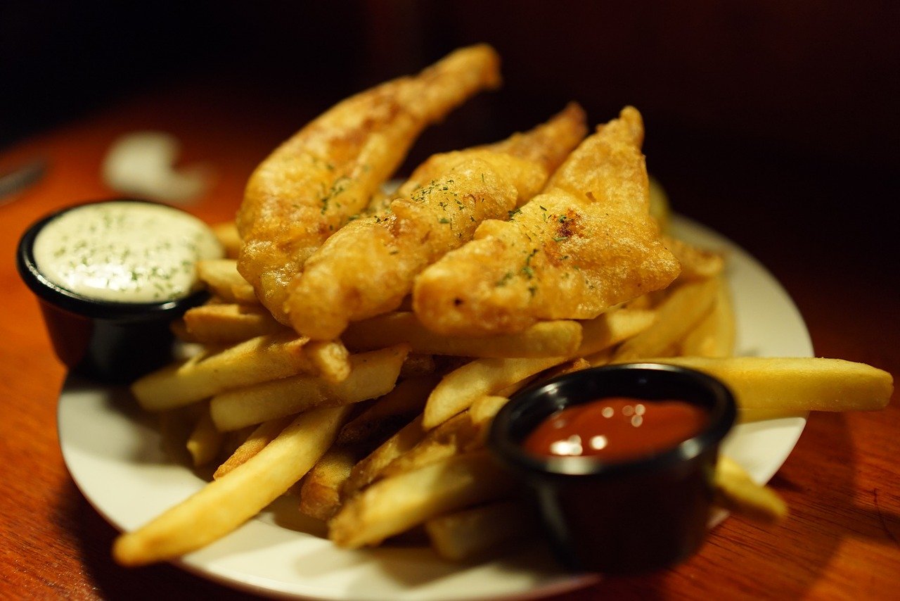 Fish and chips are one of the popular Australian dishes to try. Discover 12 best Australian foods to eat