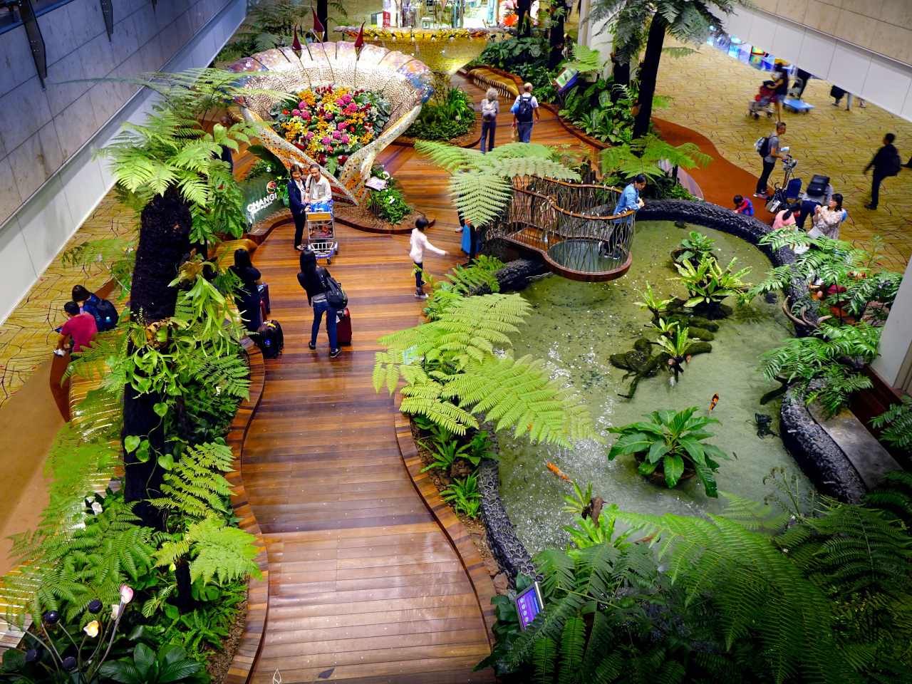 14 (Mostly) Free Things to Do at Changi Airport