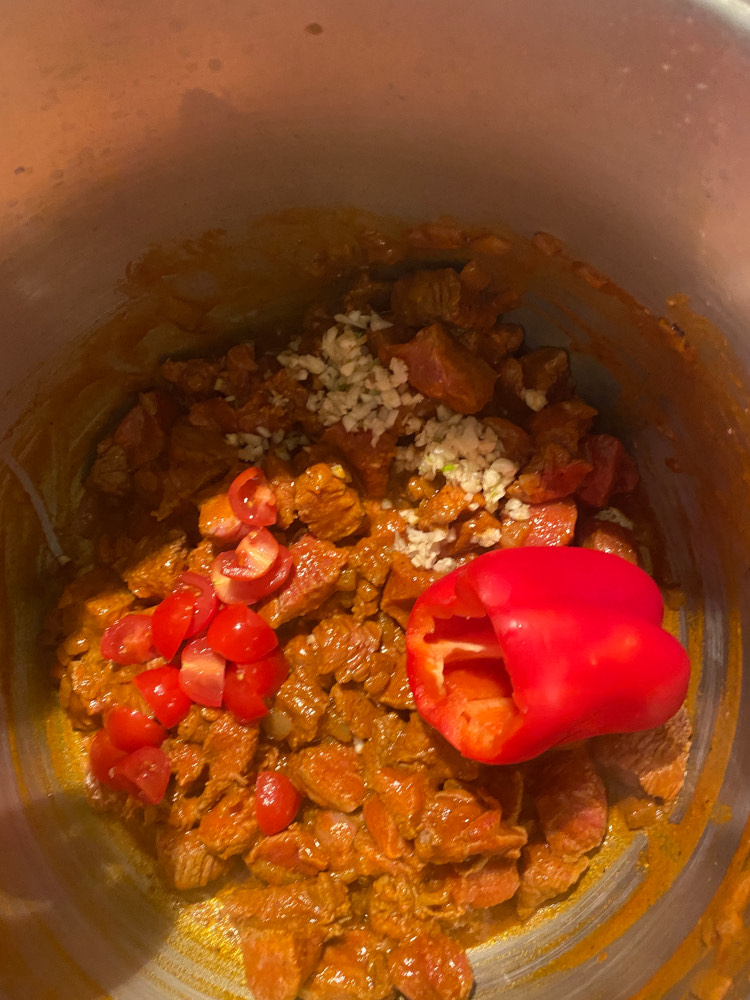 How to prepare beef goulash - Find out the traditional goulash recipe here