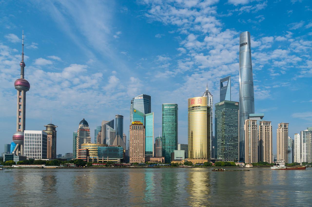 Cultural Etiquette 101: Tips for Indian Tourists Visiting China - Public Behavior