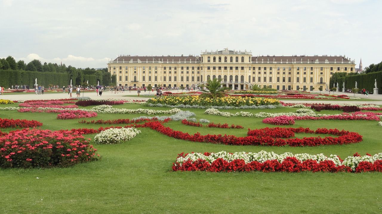 Schönbrunn Palace is one of Vienna's museums 