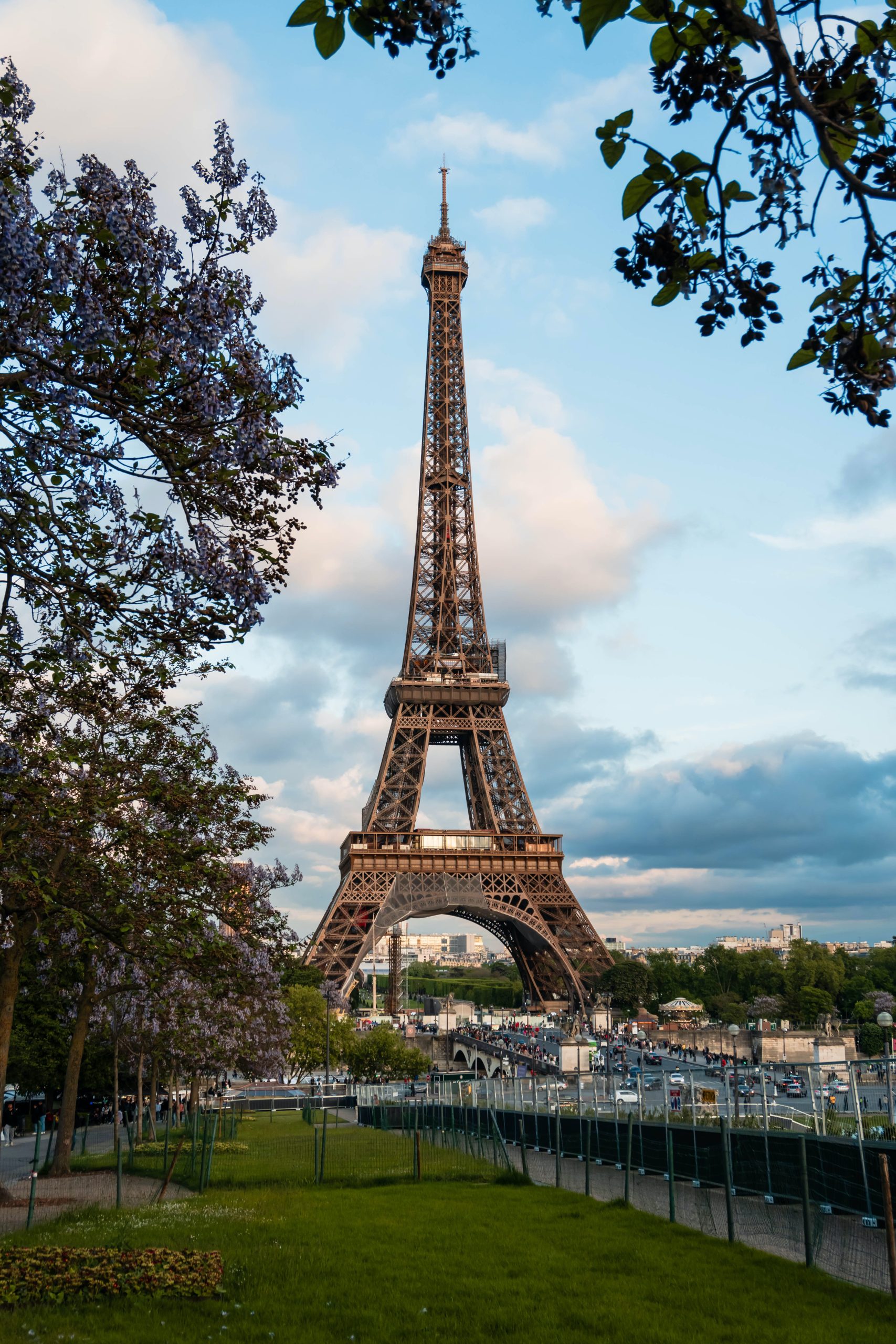 Best Time of Year to Visit Paris for Good Weather, Sightseeing, and Deals