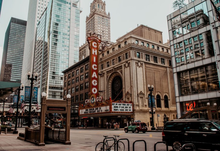 Chicago Unpacked: Iconic Spots & Local Secrets You Can’t Miss
