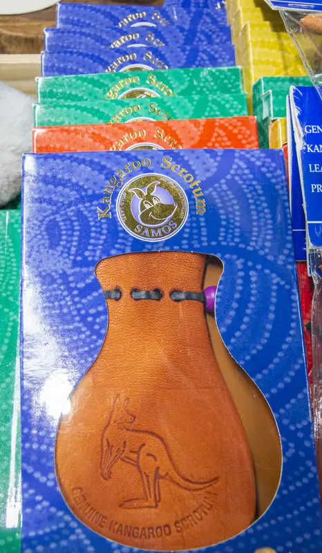 Kangaroo-Scrotum pouch 