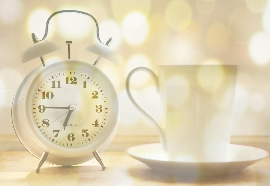 Eat Earlier, Live Longer? What a New Study Says About Breakfast Timing, Aging, and Longevity