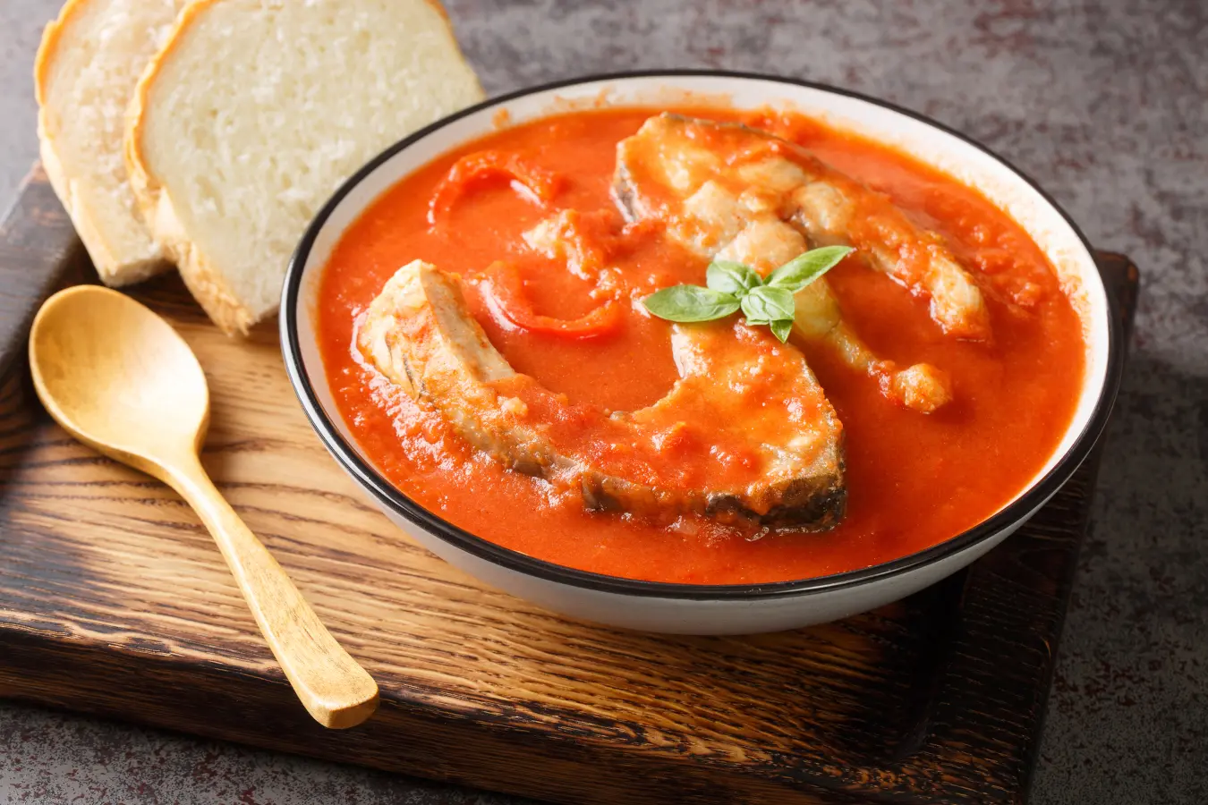 best dishes in Hungary, Halászlé (Fisherman’s Soup)