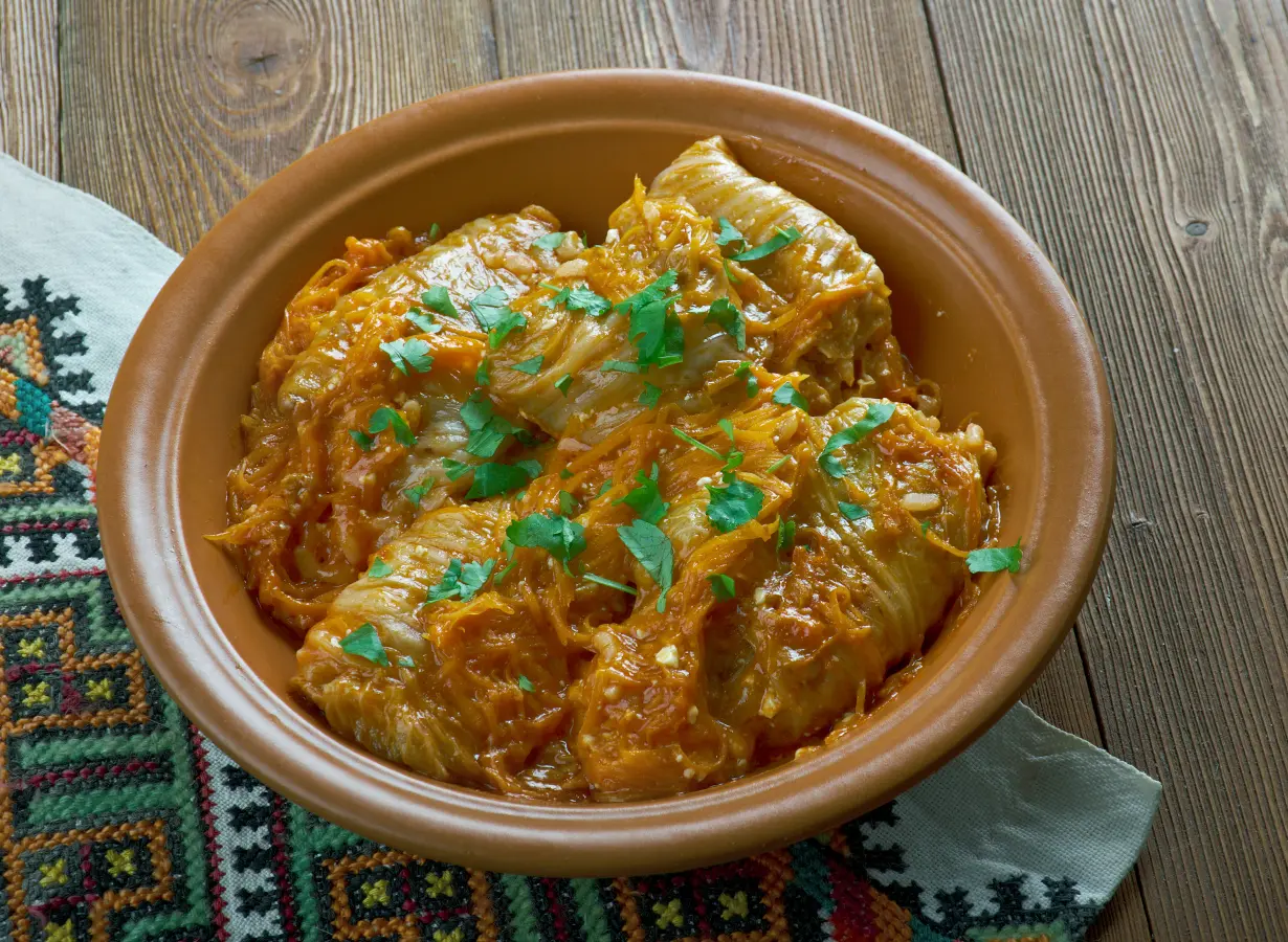 best dishes in Hungary - Töltött Káposzta (Stuffed Cabbage)