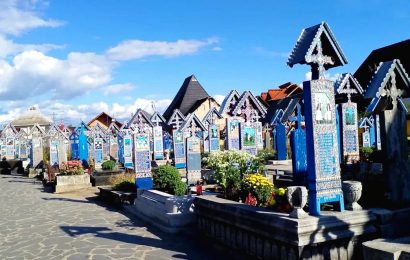 Săpânța Merry Cemetery, Romania: History, Epitaphs, and Visiting Tips