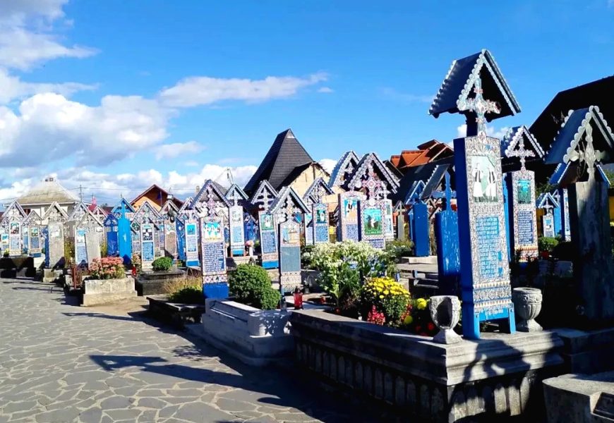 Săpânța Merry Cemetery, Romania: History, Epitaphs, and Visiting Tips