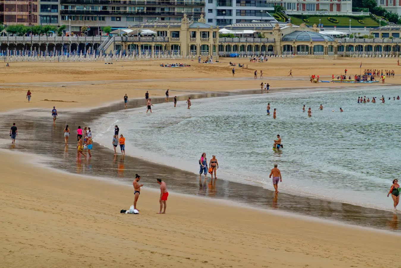Playa de la Concha, San Sebastián - 100 best places to visit in Spain