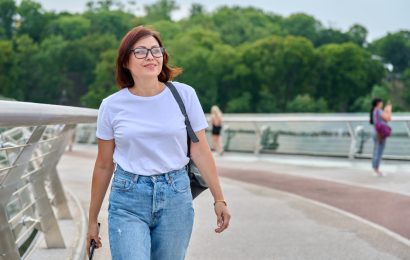 These 11 Everyday Habits Keep Your Brain Young (Backed by Neurologists)