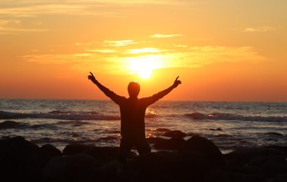 These 6 Science-Backed Habits Might Be the Real Secret to a Longer Life