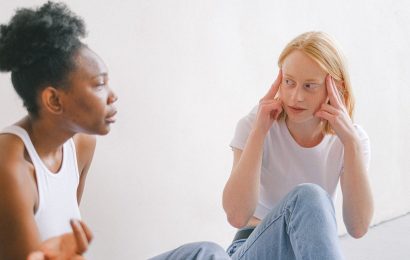 These 7 Everyday Phrases Quietly Sabotage Your Life – and the Simple Fixes That Actually Help