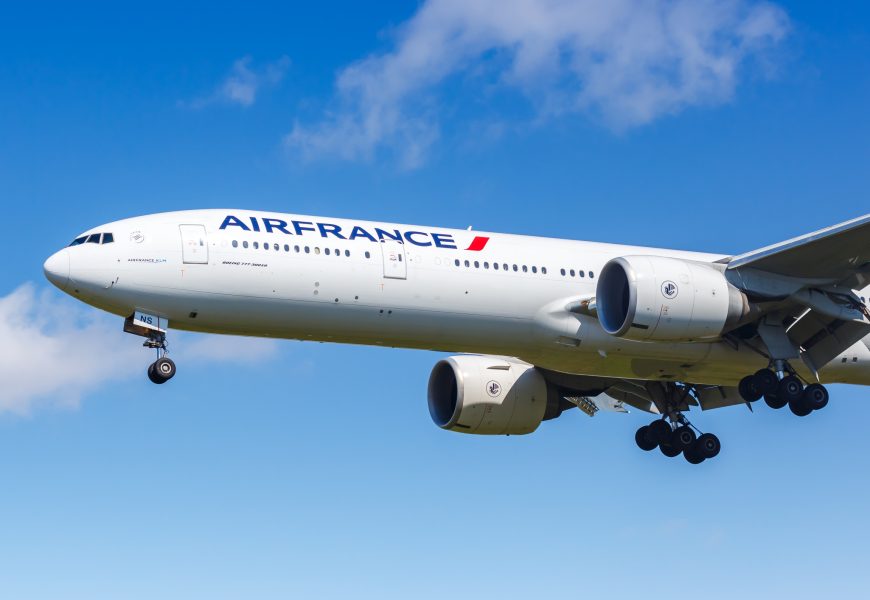 Eight Hours to Nowhere: Transatlantic Flight Turns Around Because of a Tricky Situation