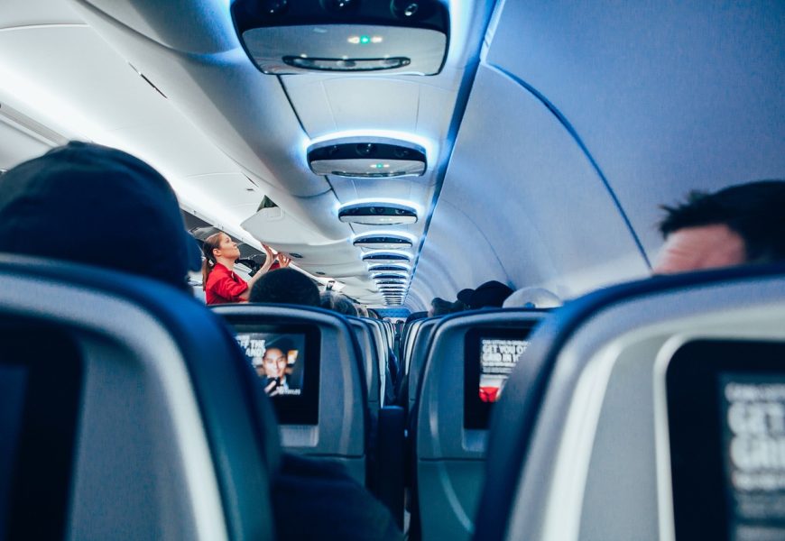 This “Squished Into the Window” Flight Story Strikes a Nerve With So Many People