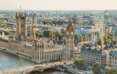 Tourists Have Been Fined Up to €60,000 for These “Normal” Vacation Habits