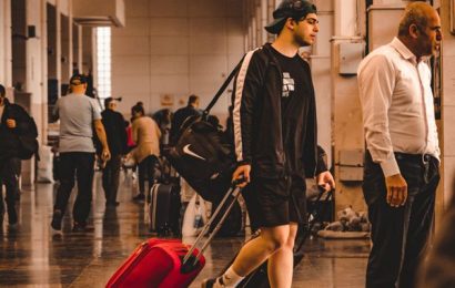 They Said His Carry-On Was Too Big. He Refused to Pay – and His Next Move Has People Calling It Genius and Reckless