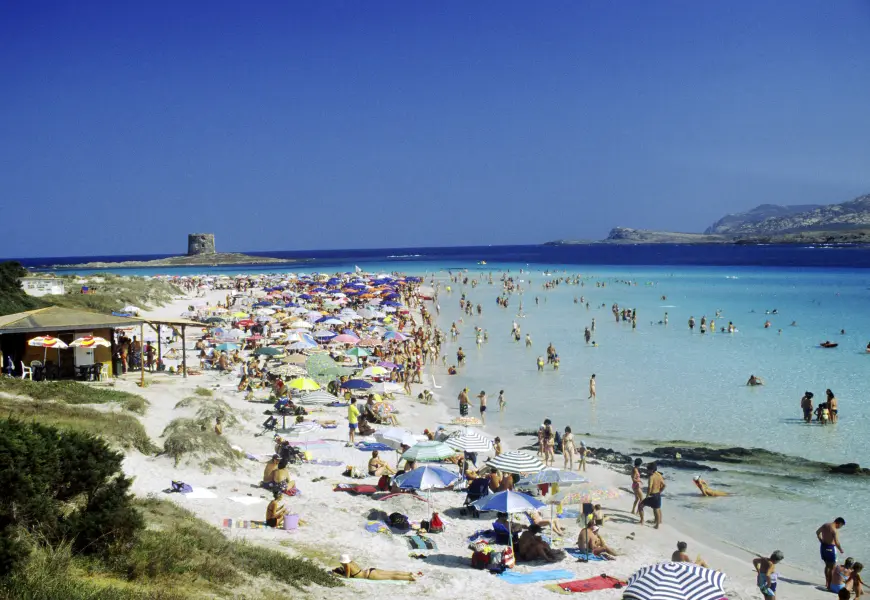 They’re Fining Tourists for Using Towels on This Italian Beach – And the Scientific Reason Will Shock You