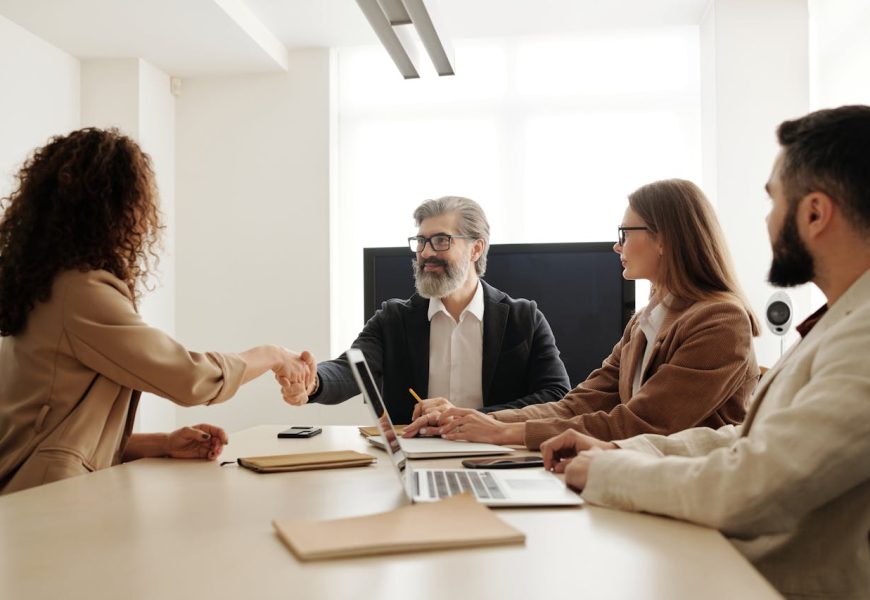 They Use This Trick to Get You to Say Yes – Learn to Spot It (And Use It the Right Way)