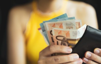 Stop Doing This: The 5 Travel Mistakes Ruining Your Budget Stop Doing This: The 5 Travel Mistakes Ruining Your Budget