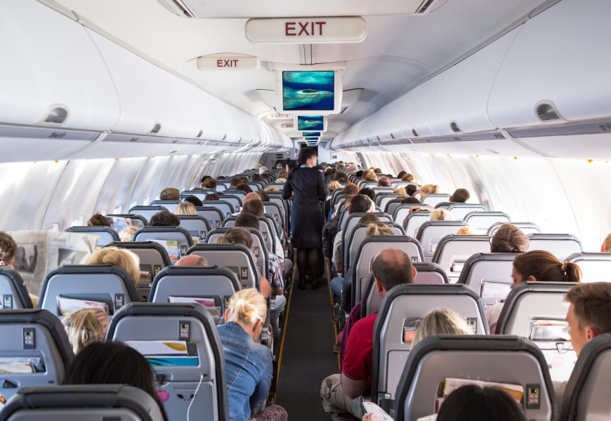 “I Would Crash Out”: The Disgusting Mid-Flight Habit Passengers and Flight Attendants Beg People to Stop