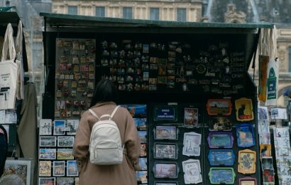 Everyone Has Vacation Photos. So Why Do We Still Keep Buying Fridge Magnets? Everyone Has Vacation Photos. So Why Do We Still Keep Buying Fridge Magnets?