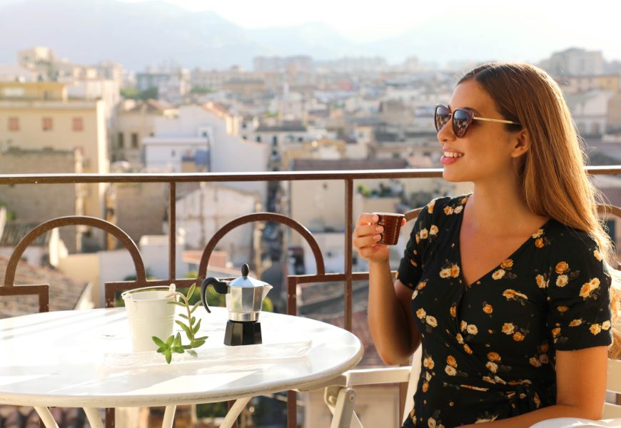 Tourists Keep Getting These Italian Dining Rules Wrong – Coffee, Wine, Dinner Times, and the Awkward Mistakes to Avoid Tourists Keep Getting These Italian Dining Rules Wrong – Coffee, Wine, Dinner Times, and the Awkward Mistakes to Avoid