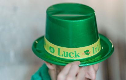 100 Irish Sayings, Blessings, and Phrases People Still Love Today – For Luck, Love, and Life 100 Irish Sayings, Blessings, and Phrases People Still Love Today – For Luck, Love, and Life