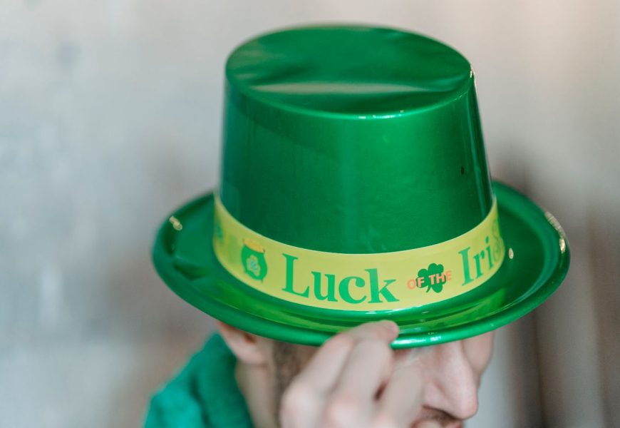 100 Irish Sayings, Blessings, and Phrases People Still Love Today – For Luck, Love, and Life 100 Irish Sayings, Blessings, and Phrases People Still Love Today – For Luck, Love, and Life