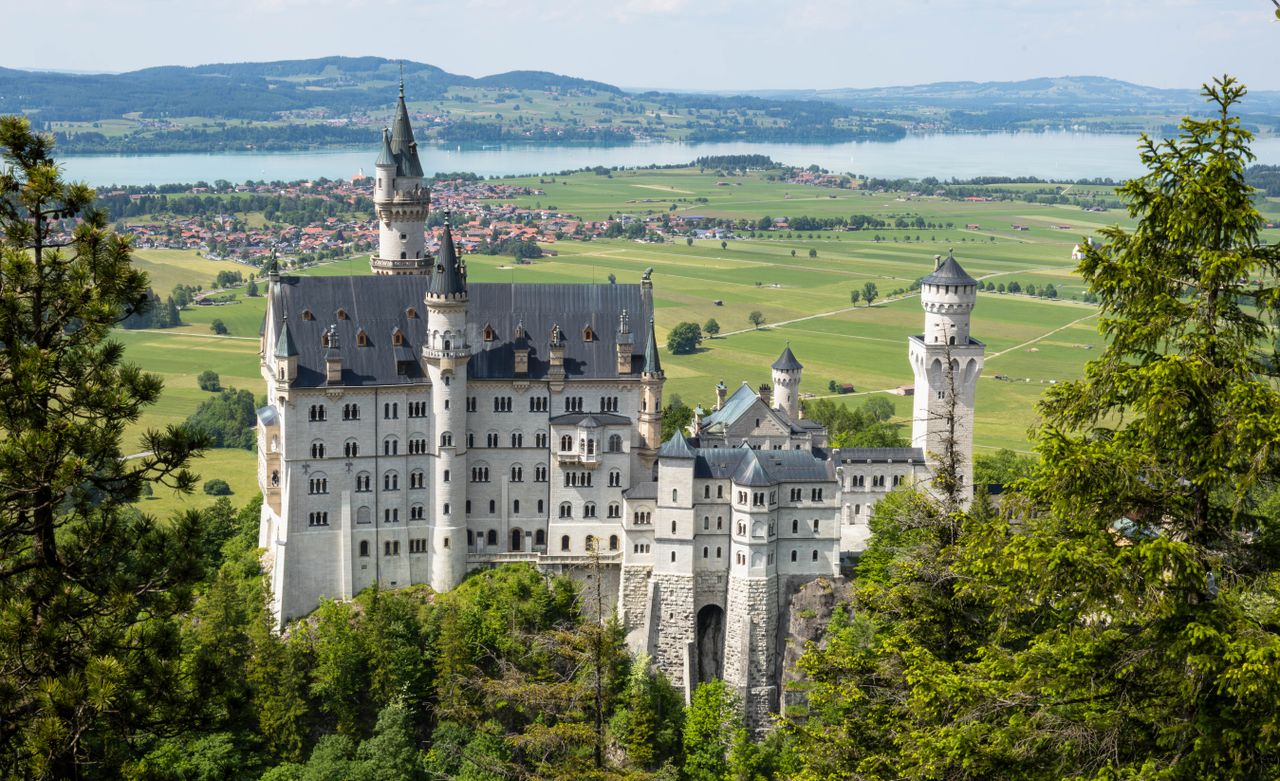 Neuschwanstein Castle in Bavaria Germany featured image for famous landmark country quiz