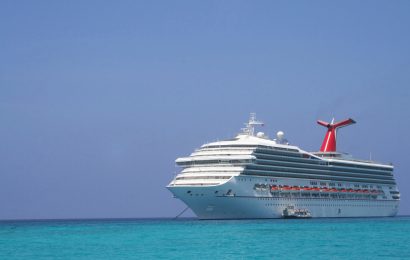 She Saw Another Passenger Do Something Disgusting in a Cruise Ship Restaurant. She Refused to Let It Go – Then the Captain Got Involved and the Cruise Line Responded Publicly She Saw Another Passenger Do Something Disgusting in a Cruise Ship Restaurant. She Refused to Let It Go – Then the Captain Got Involved and the Cruise Line Responded Publicly