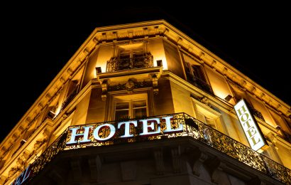 Hotel Staff Saw What Guests Did Before Check-Out. They Stepped In – Then It Made the Evening News. But These Other Cases Are Even Worse! Hotel Staff Saw What Guests Did Before Check-Out. They Stepped In – Then It Made the Evening News. But These Other Cases Are Even Worse!