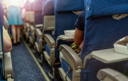 His Son Booked a First Class Seat for His 83-Year-Old Dad. At the Gate, His Boarding Pass Was Flagged and He Was Downgraded. “To Get the Rug Pulled Out From Under Him Boils My Blood” His Son Booked a First Class Seat for His 83-Year-Old Dad. At the Gate, His Boarding Pass Was Flagged and He Was Downgraded. “To Get the Rug Pulled Out From Under Him Boils My Blood”